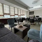 Queen's - Zebra Centre Hotel 4*