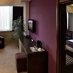 Szálloda Queen's - Zebra Centre 4*