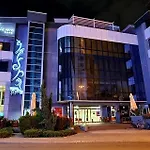Hotel Queen's - Zebra Centre