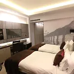 Szálloda Queen's - Zebra Centre 4*