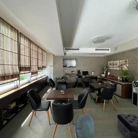 Queen's - Zebra Centre Hotel Skopje