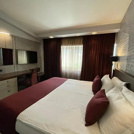 Queen's - Zebra Centre Hotel Skopje