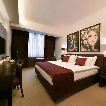 Hotel Queen's - Zebra Centre