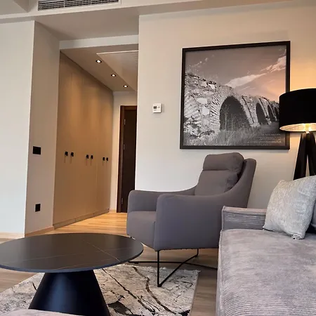 Hotel Queen's - Zebra Centre Skopje