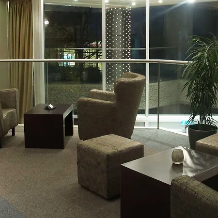 Queen's - Zebra Centre 4* Skopje