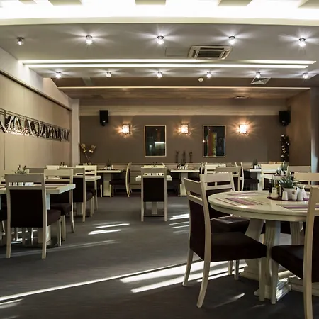 Queen's - Zebra Centre 4*