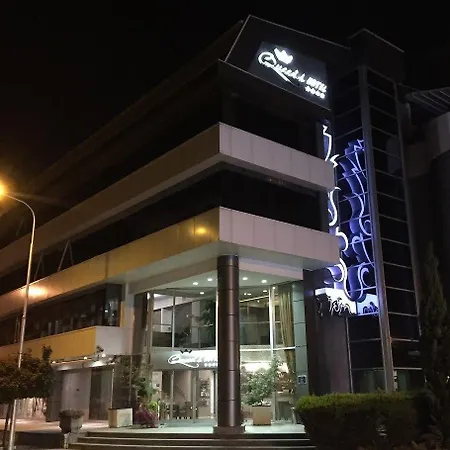 Queen's - Zebra Centre Hotel 4*