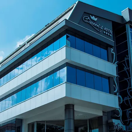 Queen's - Zebra Centre