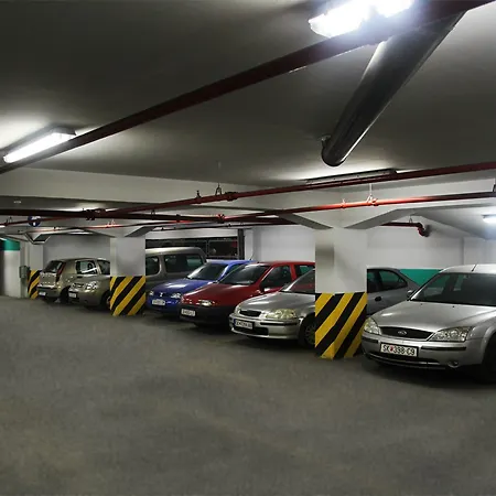 Queen's - Zebra Centre Hotel Skopje