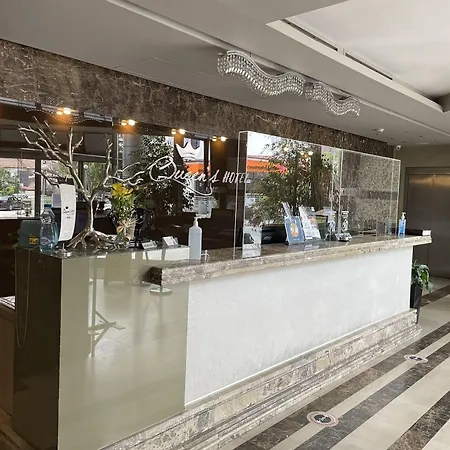 Hotel Queen's - Zebra Centre Skopje