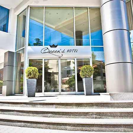 Queen's - Zebra Centre 4* Skopje