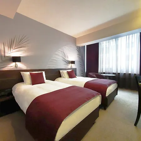 Queen's - Zebra Centre Hotel 4*