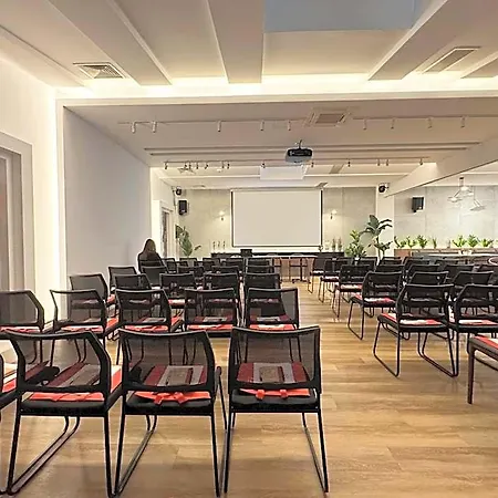 Hotel Queen's - Zebra Centre