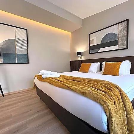 Queen's - Zebra Centre 4* Skopje