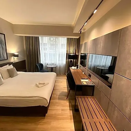 Queen's - Zebra Centre Hotel Skopje