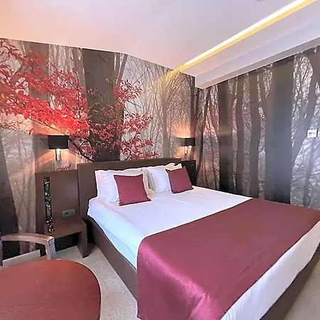 Hotel Queen's - Zebra Centre Skopje