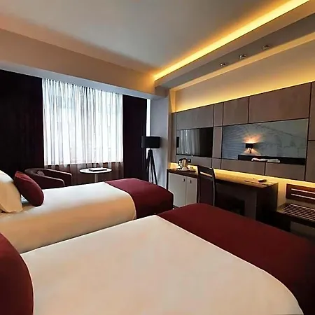 Queen's - Zebra Centre 4*