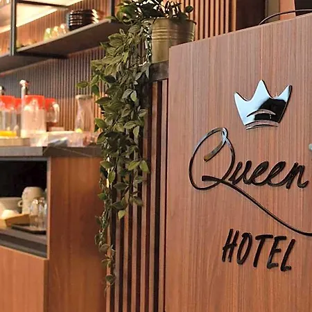 Queen's - Zebra Centre 4* Skopje