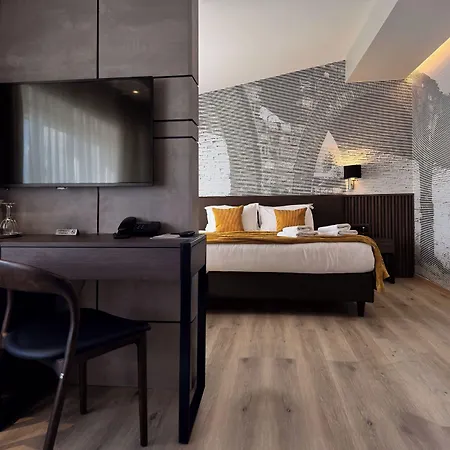 Queen's - Zebra Centre Hotel 4*