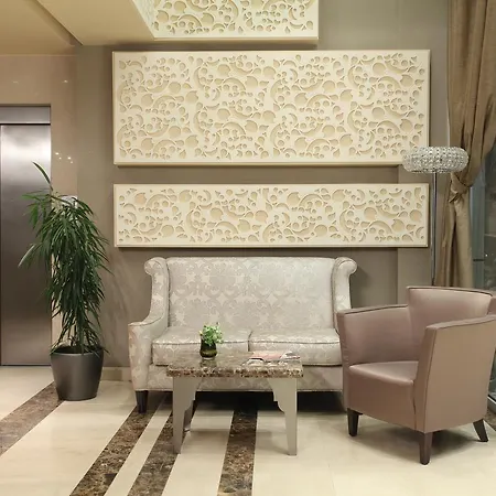 Queen's - Zebra Centre Hotel 4*