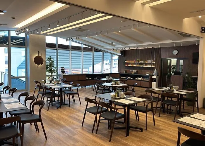 Ξενοδοχείο Queen's - Zebra Centre