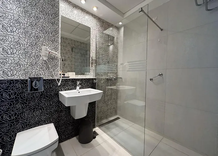 Queen's - Zebra Centre 4*