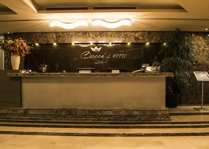 Queen's - Zebra Centre Hotel 4*