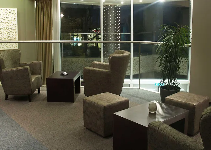 Queen's - Zebra Centre 4* Skopje