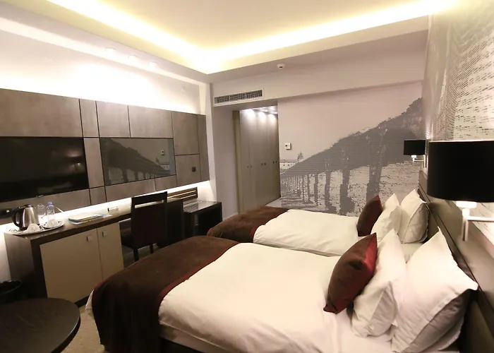 Hotel Queen's - Zebra Centre Skopje