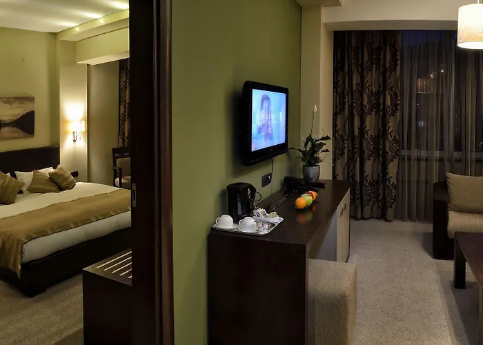 Queen's - Zebra Centre 4* Σκόπια