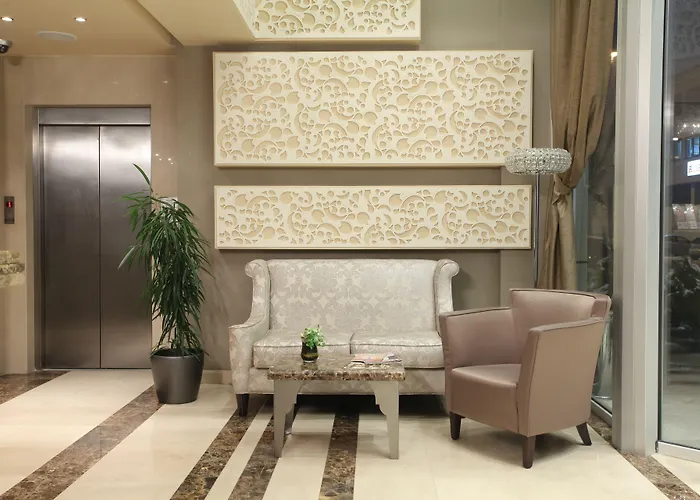 Queen's - Zebra Centre Hotel