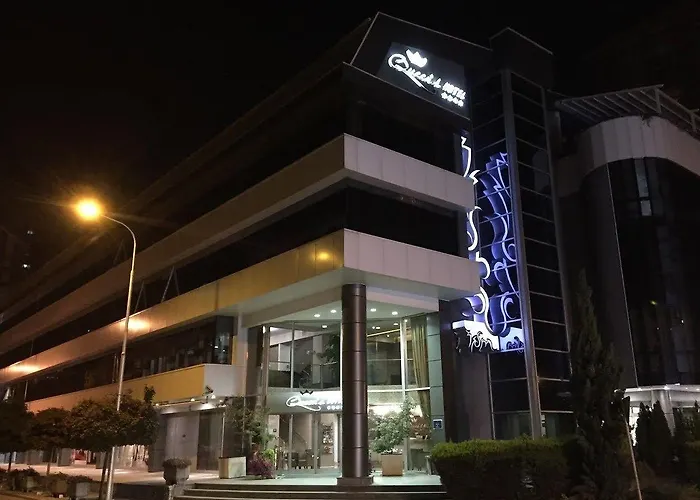 Queen's - Zebra Centre Ξενοδοχείο 4*