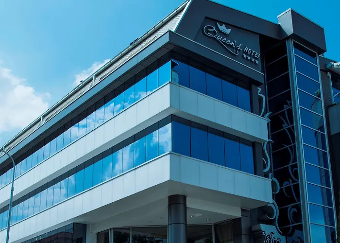 Queen's - Zebra Centre