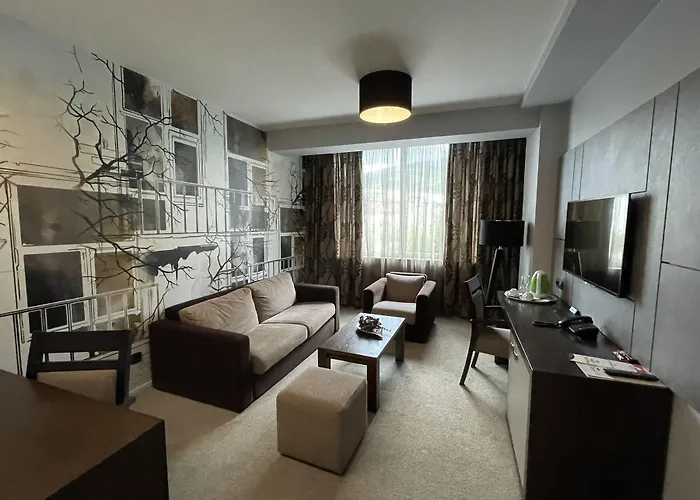 Hotel Queen's - Zebra Centre Skopje