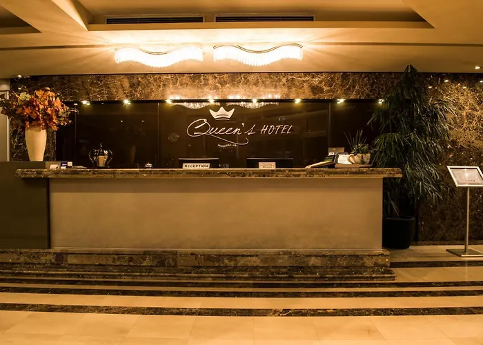 Queen's - Zebra Centre Skopje